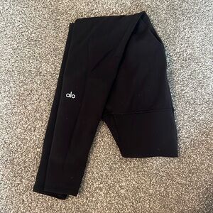 Alo Leggings
